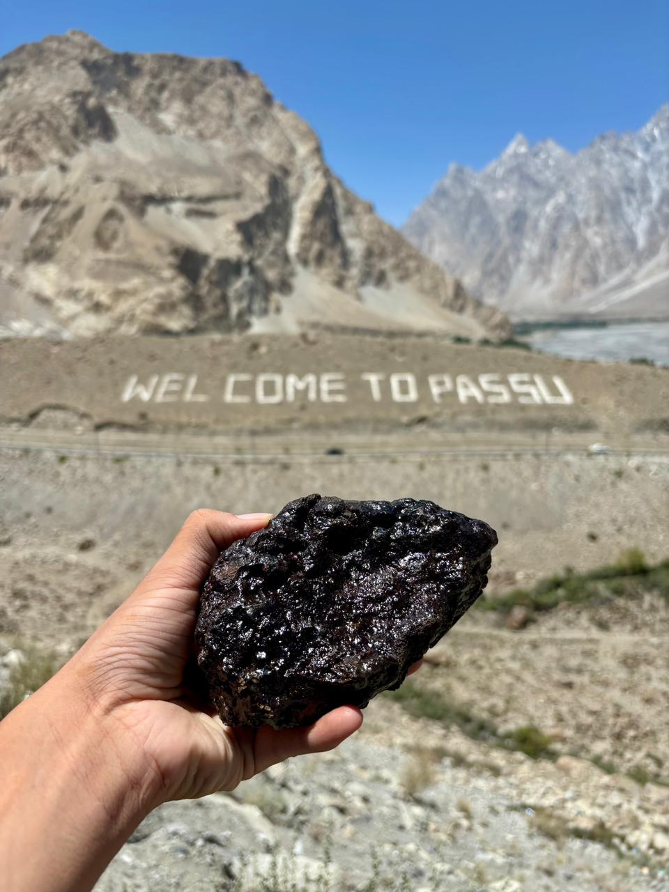 
                  
                    Passu Valley in the Himalayas, source of Grasses of Life Premium Gold Shilajit
                  
                